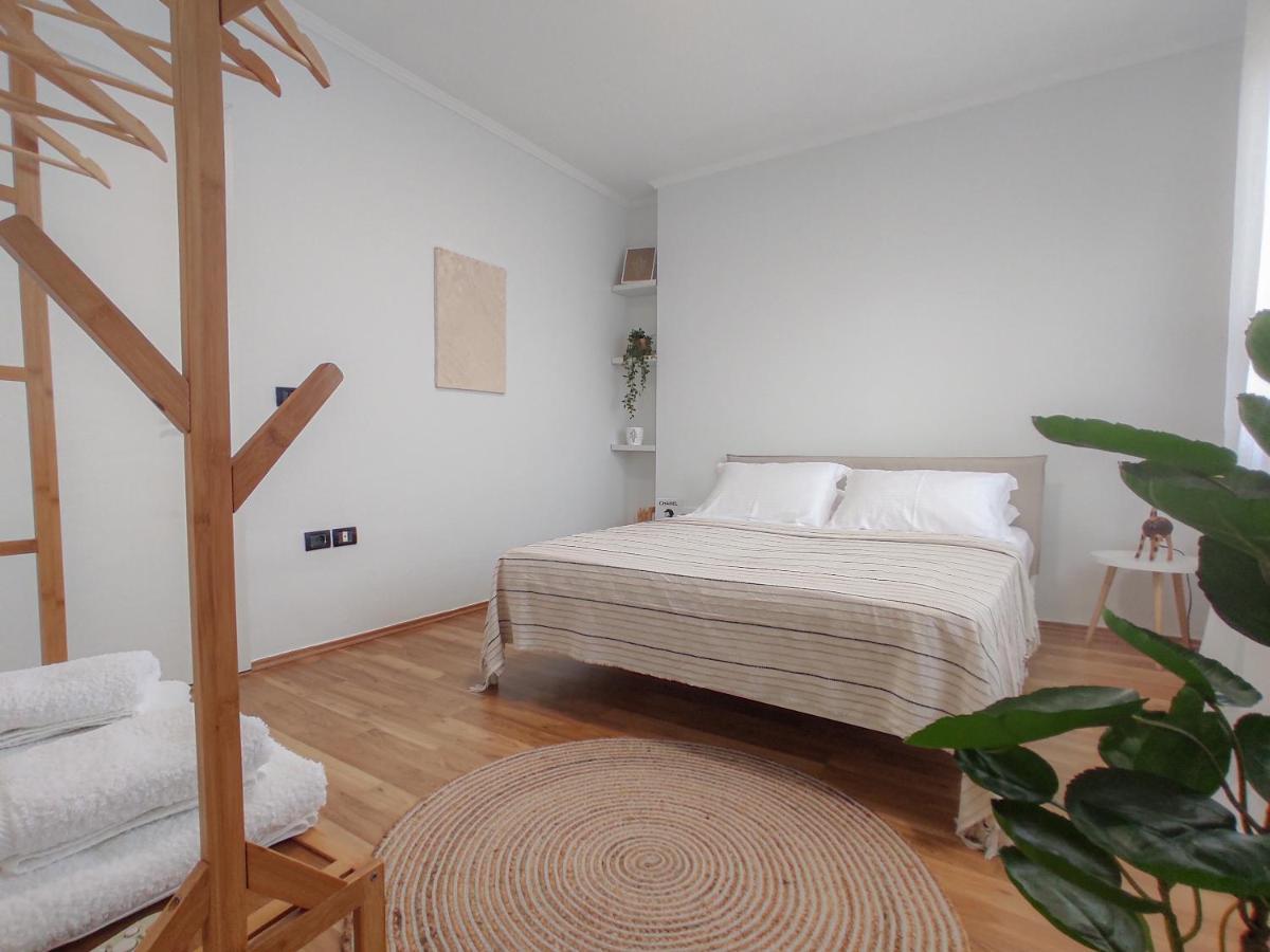 Boho Style In Center Of Tirana Apartment ภายนอก รูปภาพ